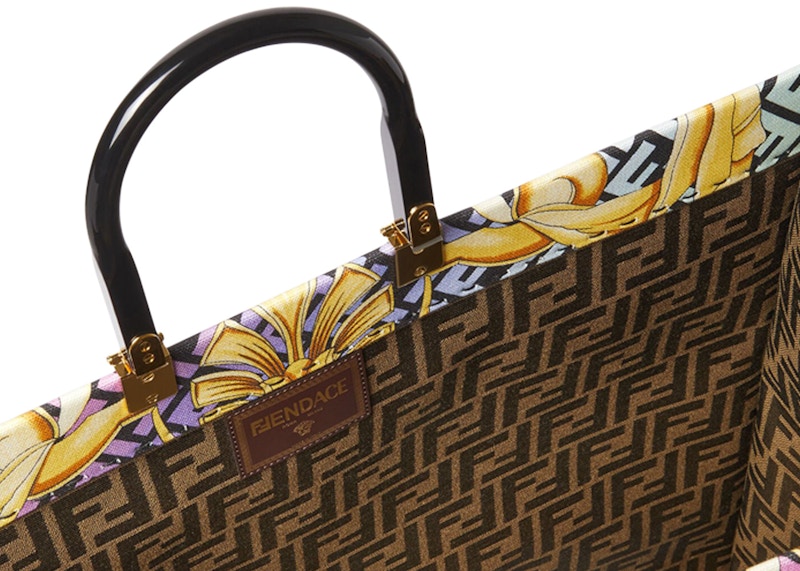 Lookbook Tas Tote Besar Fendi Fendace Sunshine Cetak Baroque Emas