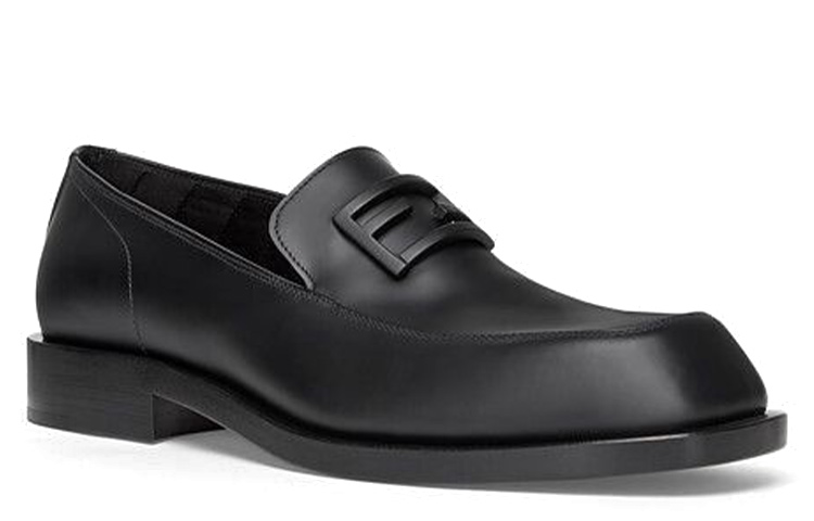 Lookbook Fendi 芬迪 時尚皮革樂福鞋 黑色