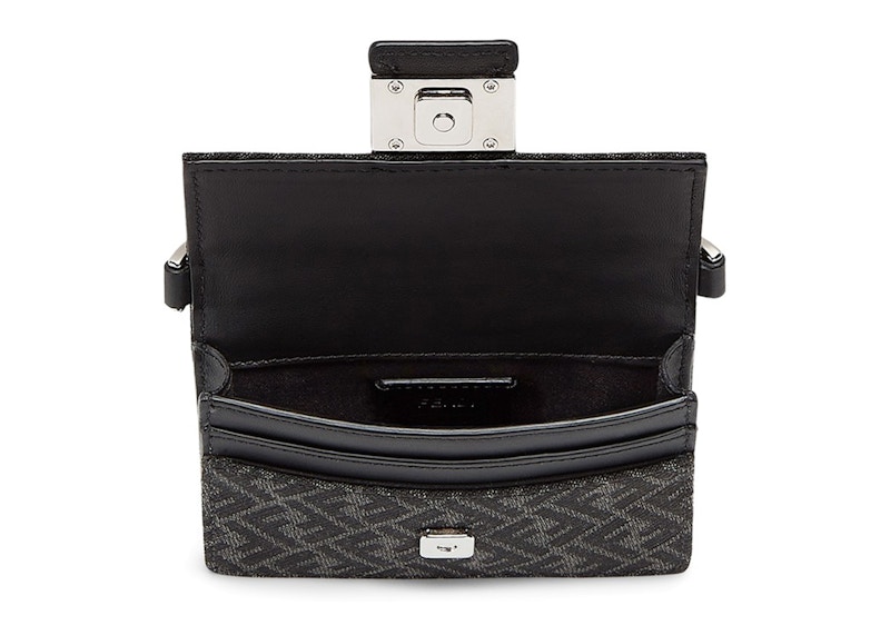 Lookbook フェンディ フラット バゲット マイクロ グレー/ブラック