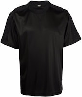 FENDI FW21 Baju-T Hitam Leher Bulat Logo Aksen Lengan Pendek. FAF642AGJRF0GME Order FENDI FW21 Baju-T Hitam Leher Bulat Logo Aksen Lengan Pendek. FAF642AGJRF0GME