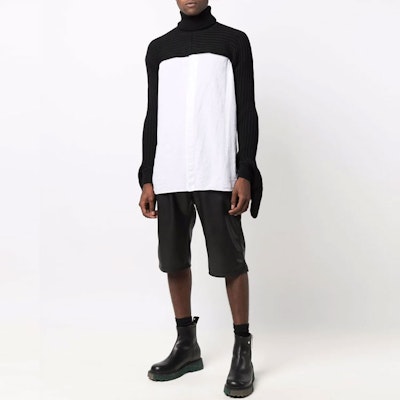 FENDI FW21 Black Slim-Fit High Neck Pullover Sweater Dual Wearable. FZC477AH2UF0QA1 Sizing FENDI FW21 Black Slim-Fit High Neck Pullover Sweater Dual Wearable. FZC477AH2UF0QA1