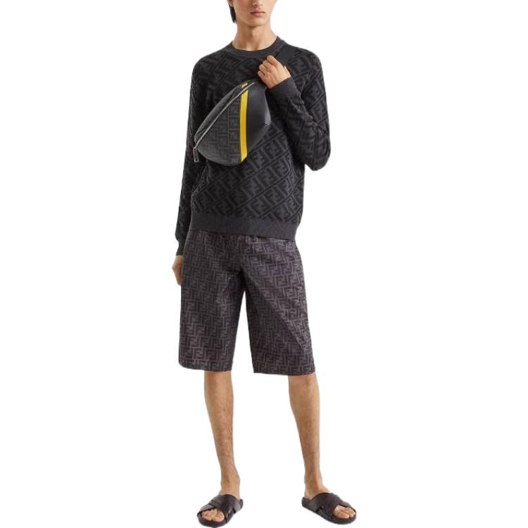 Purchase FENDI FW22 Sweater Hitam Knit dengan Motif Logo Seluruhnya. FZX005ALJXF06T0