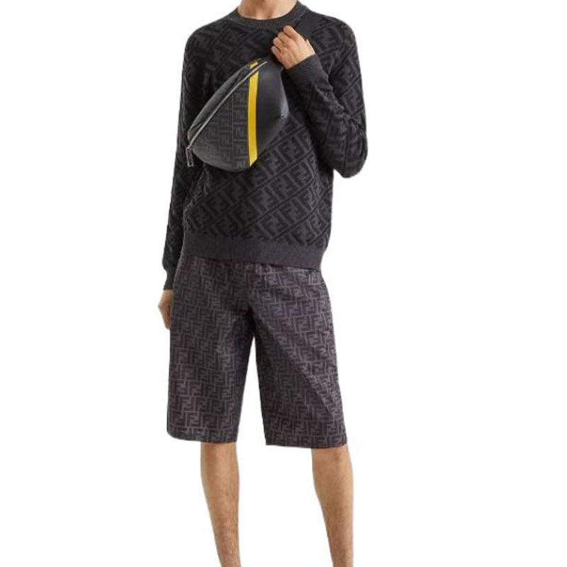 Details for FENDI FW22 Sweater Hitam Knit dengan Motif Logo Seluruhnya. FZX005ALJXF06T0