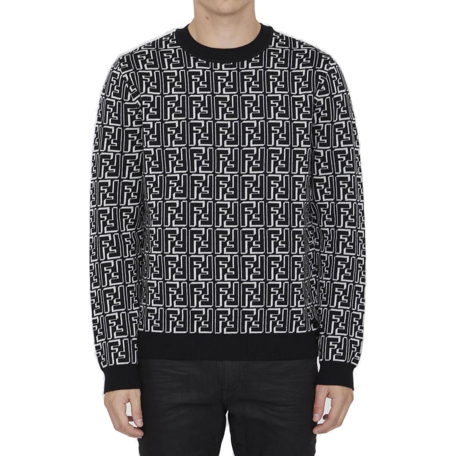 Shop FENDI FW22 黑白图案圆领毛衣针织衫。 FZX009ALJZF0UZ0
