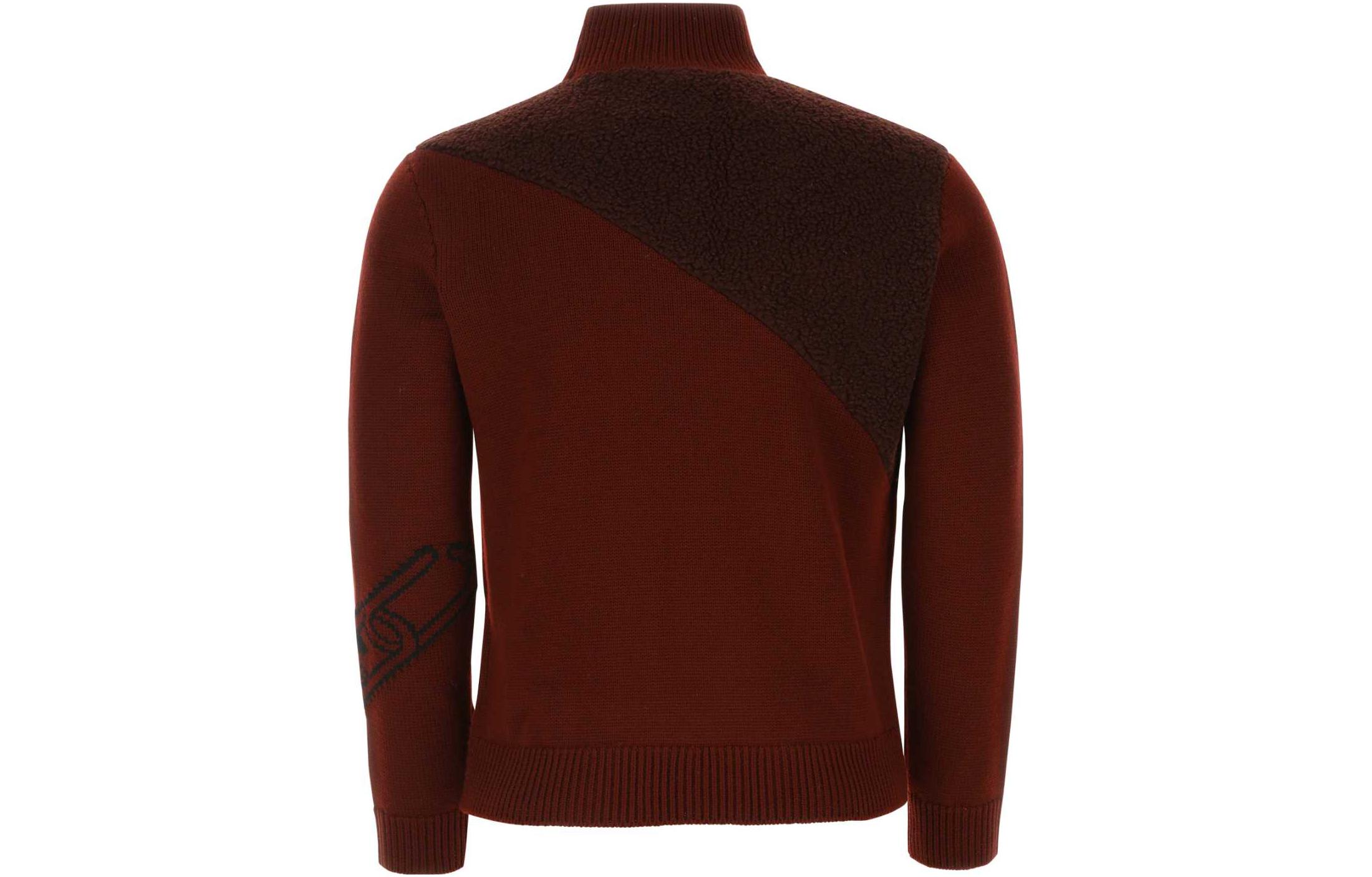 Lookbook FENDI FW22 酒紅拼色字母提花高領毛衣. FZX073AL3SF1IO2