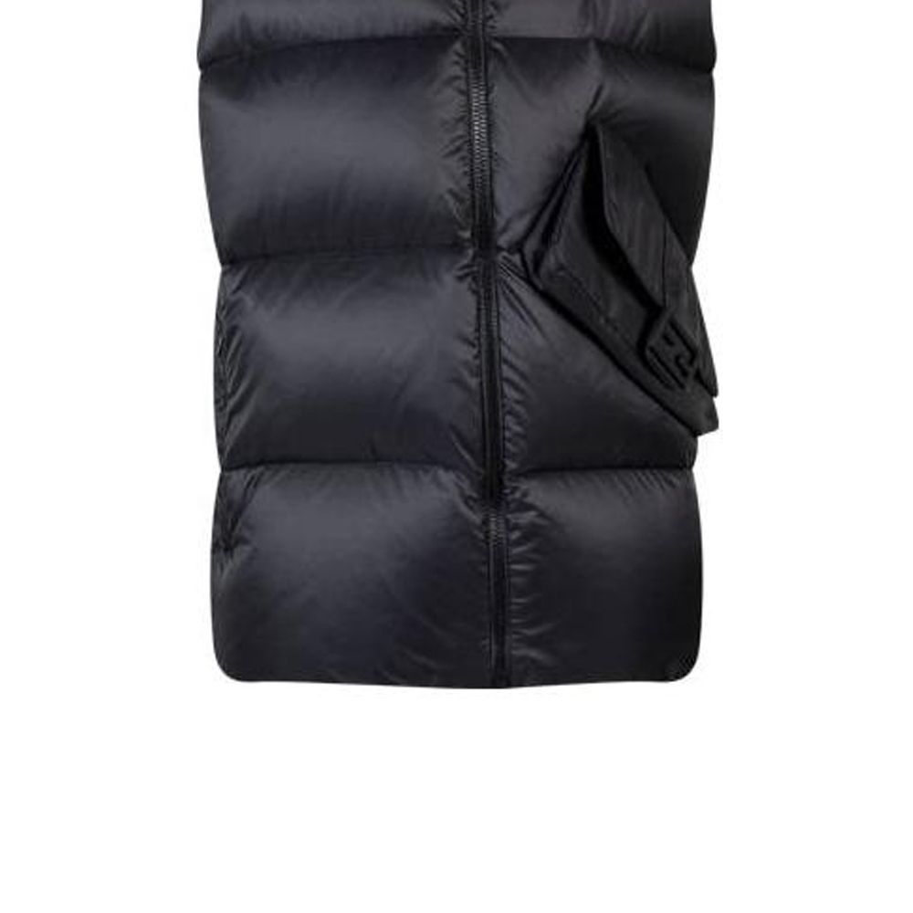 Cheap FENDI FW22 黑色压纹拉链立领羽绒背心。 FAA873AM0KF0GME