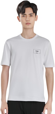 フェンディ FW22 ホワイト ロゴパッチ クルーネック Tシャツ. FY0936A9RLF0WA0 Purchase フェンディ FW22 ホワイト ロゴパッチ クルーネック Tシャツ. FY0936A9RLF0WA0