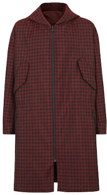 FENDI FW22 Jaket Hoodie Mid Panjang Kotak Merah Reversible dengan Ritsleting. FAA864AL42F16E4 Lookbook FENDI FW22 Jaket Hoodie Mid Panjang Kotak Merah Reversible dengan Ritsleting. FAA864AL42F16E4