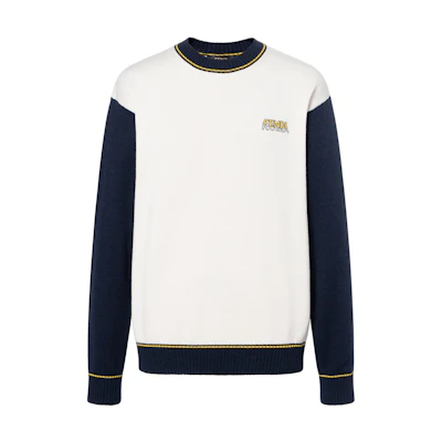 FENDI FW23 White Loose-Fit Crewneck Logo Pullover Sweater. FAE544APX7F1II8