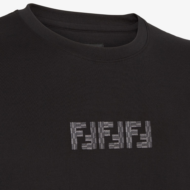 Shop Camiseta Negra Fendi FW24 con Cuello Redondo y Patrón Bordado de Letras. FY1319ASE7F0QA1