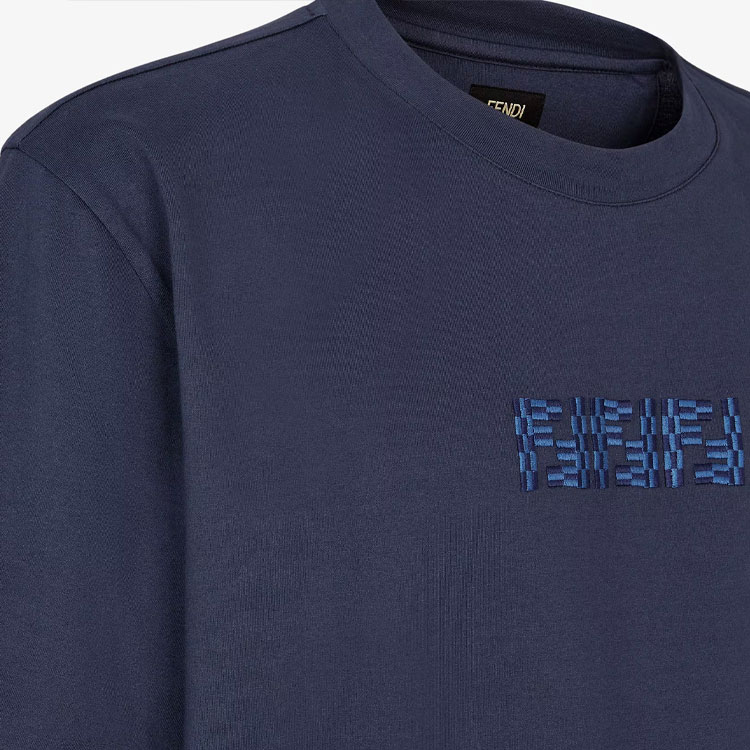 Purchase FENDI FW24 Camiseta Casual Azul con Letras Bordadas. FY1319ASE7F0QB0