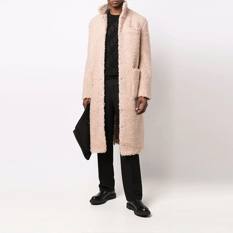 Shop 芬迪字母印花黑色圆领套头毛衣 FZY111AH3BF0QA1