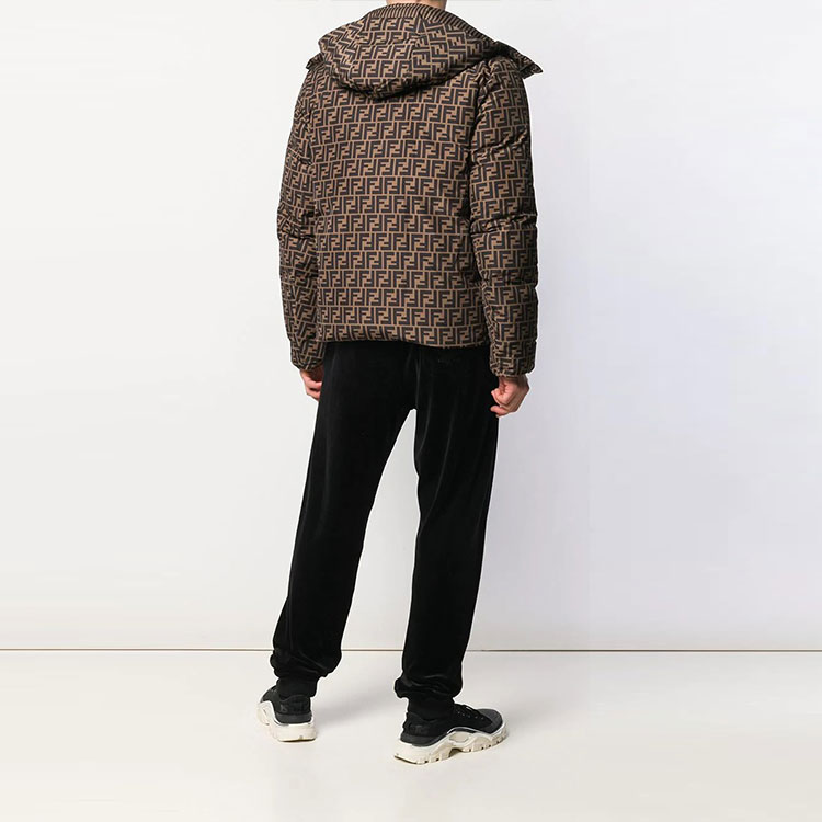 Shop FENDI 深棕色字母條紋印花連帽羽絨外套 FAA582A79OF13IZ