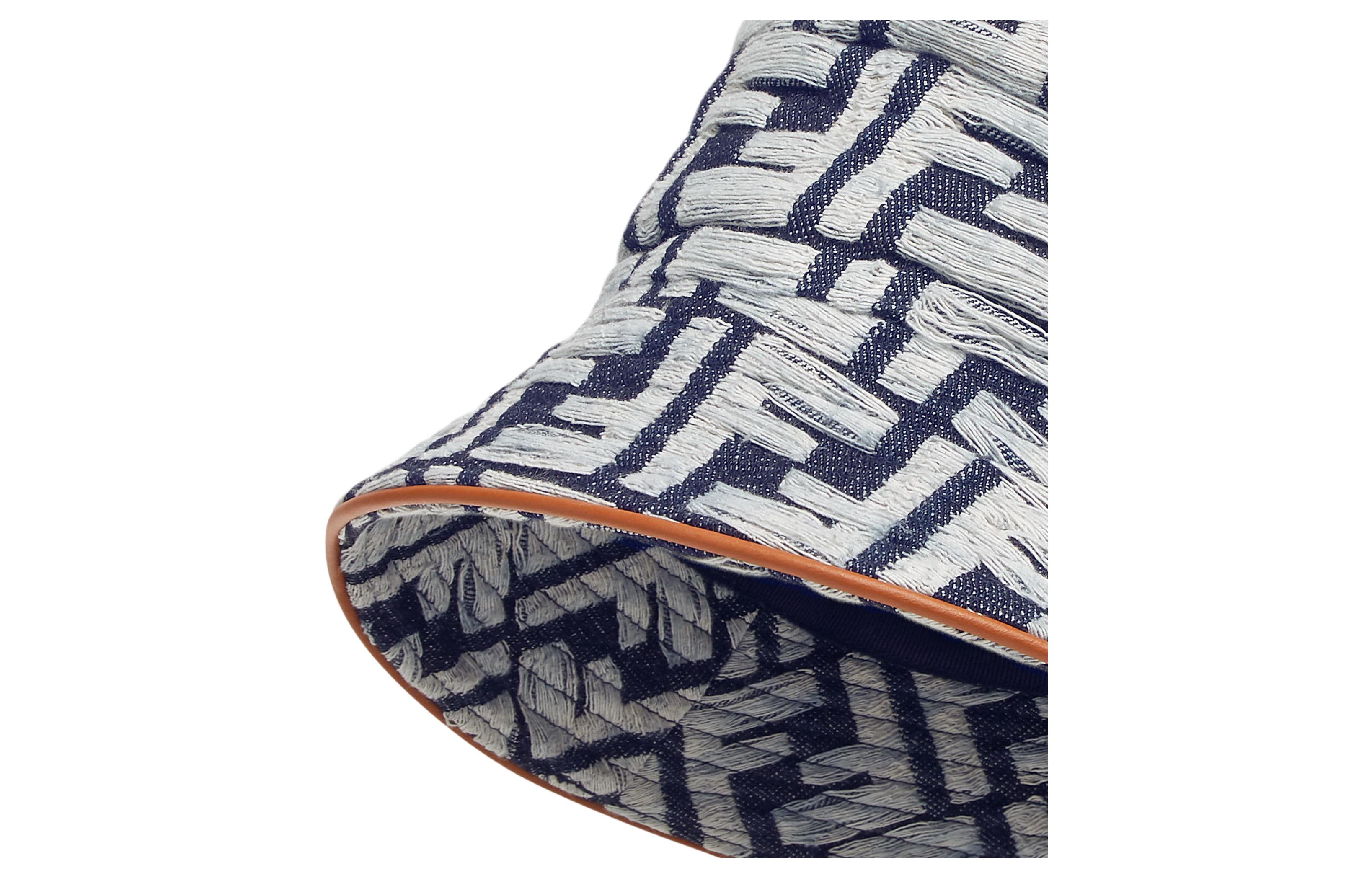 Shop FENDI 藍色棉質皮革標誌漁夫帽 情侶款 男女通用 帽子 FXQ958ARGGF0QA2