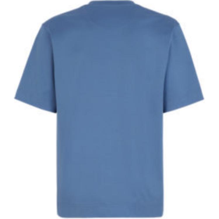 Lookbook Kaos Pria FENDI Logo Pocket Crewneck T-Shirt Biru Kasual SS24. FY0936ARYRF0GCT