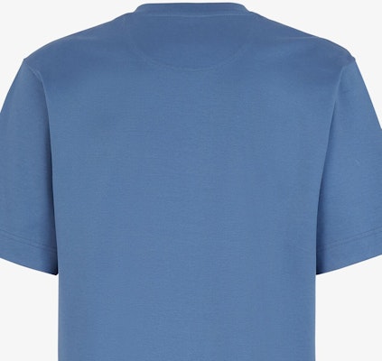 Kaos Pria FENDI Logo Pocket Crewneck T-Shirt Biru Kasual SS24. FY0936ARYRF0GCT Sizing Kaos Pria FENDI Logo Pocket Crewneck T-Shirt Biru Kasual SS24. FY0936ARYRF0GCT