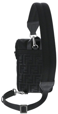 芬迪迷你黑色雙肩包 Order 芬迪迷你黑色雙肩包