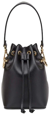 펜디 몽 트레저 가죽 미니 버킷 백 블랙
Buy 펜디 몽 트레저 가죽 미니 버킷 백 블랙