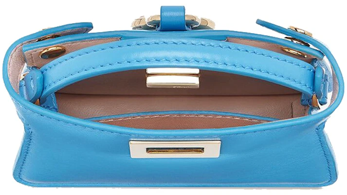 Fendi Nano Peekaboo Beg Silang Badan Biru Charm Lookbook Fendi Nano Peekaboo Beg Silang Badan Biru Charm