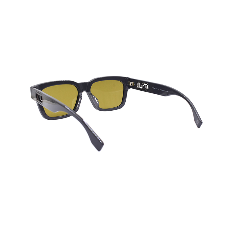 Shop Gafas Rectangulares FENDI O''Lock - Estilo Casual y de Negocios. FE40107F-20J