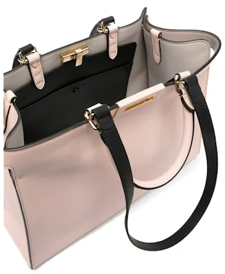 Fendi Peekaboo X-Tote Beg Kecil Merah Jambu Lookbook Fendi Peekaboo X-Tote Beg Kecil Merah Jambu