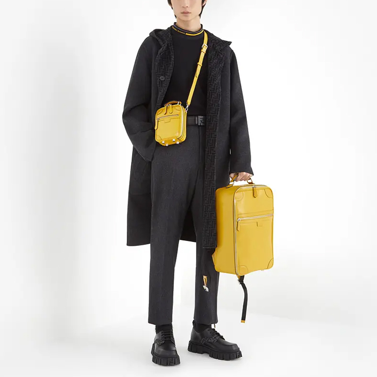 Shop 芬迪男士灰色中长款可翻转连帽外套 FF0249AHBTF0MYM