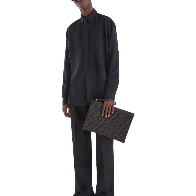 Shop 펜디 남성용 솔리드 네이비 블루 긴팔 폴로 셔츠. FS1038AQIFF03LQ