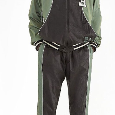 FENDI SS21 Logo Jogger Sweatpants Multicolor FAB601A53QF1DS9 Sizing FENDI SS21 Logo Jogger Sweatpants Multicolor FAB601A53QF1DS9