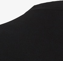 FENDI SS22 黑色圆领长袖卫衣上衣. FZX030AIB7F0QA1 Shop FENDI SS22 黑色圆领长袖卫衣上衣. FZX030AIB7F0QA1