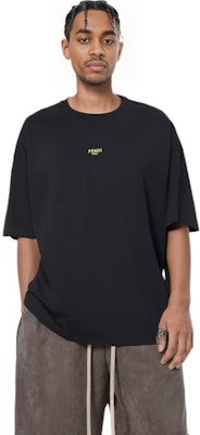 フェンディ SS22 ブラック ロゴ刺繍 クルーネック Tシャツ. FY3936AILBF0QA1 Cheap フェンディ SS22 ブラック ロゴ刺繍 クルーネック Tシャツ. FY3936AILBF0QA1