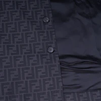 Purchase FENDI SS22 Kemeja Hitam Lengan Panjang dengan Cetak Logo. FW1141A6WJF0QT6