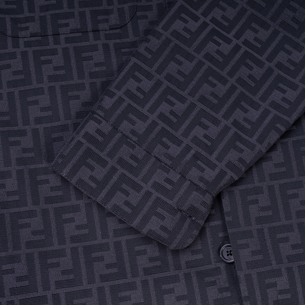 Details for FENDI SS22 Kemeja Hitam Lengan Panjang dengan Cetak Logo. FW1141A6WJF0QT6