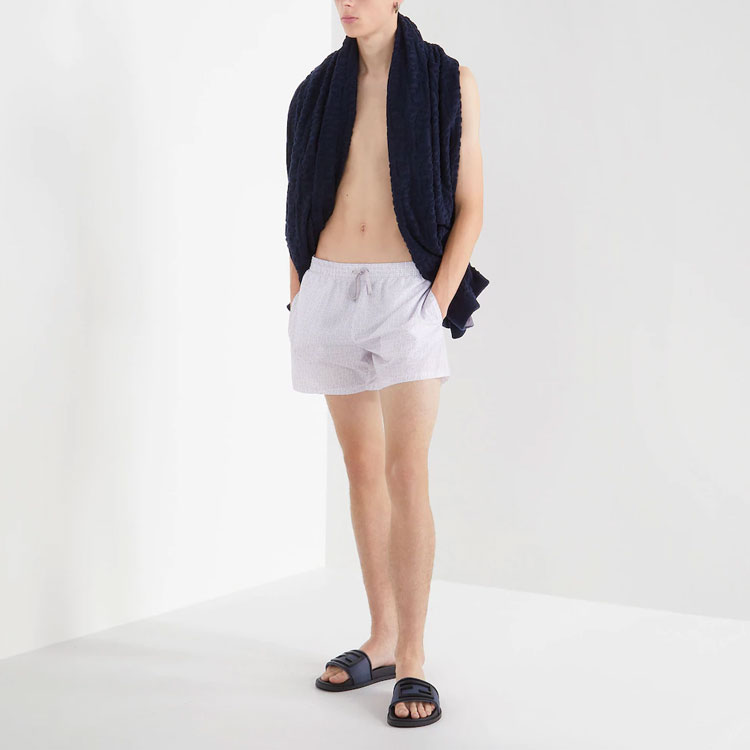 Shop FENDI SS22 FF标志松紧海滩休闲短裤 浅紫色. FXB077AH3WF1GW7