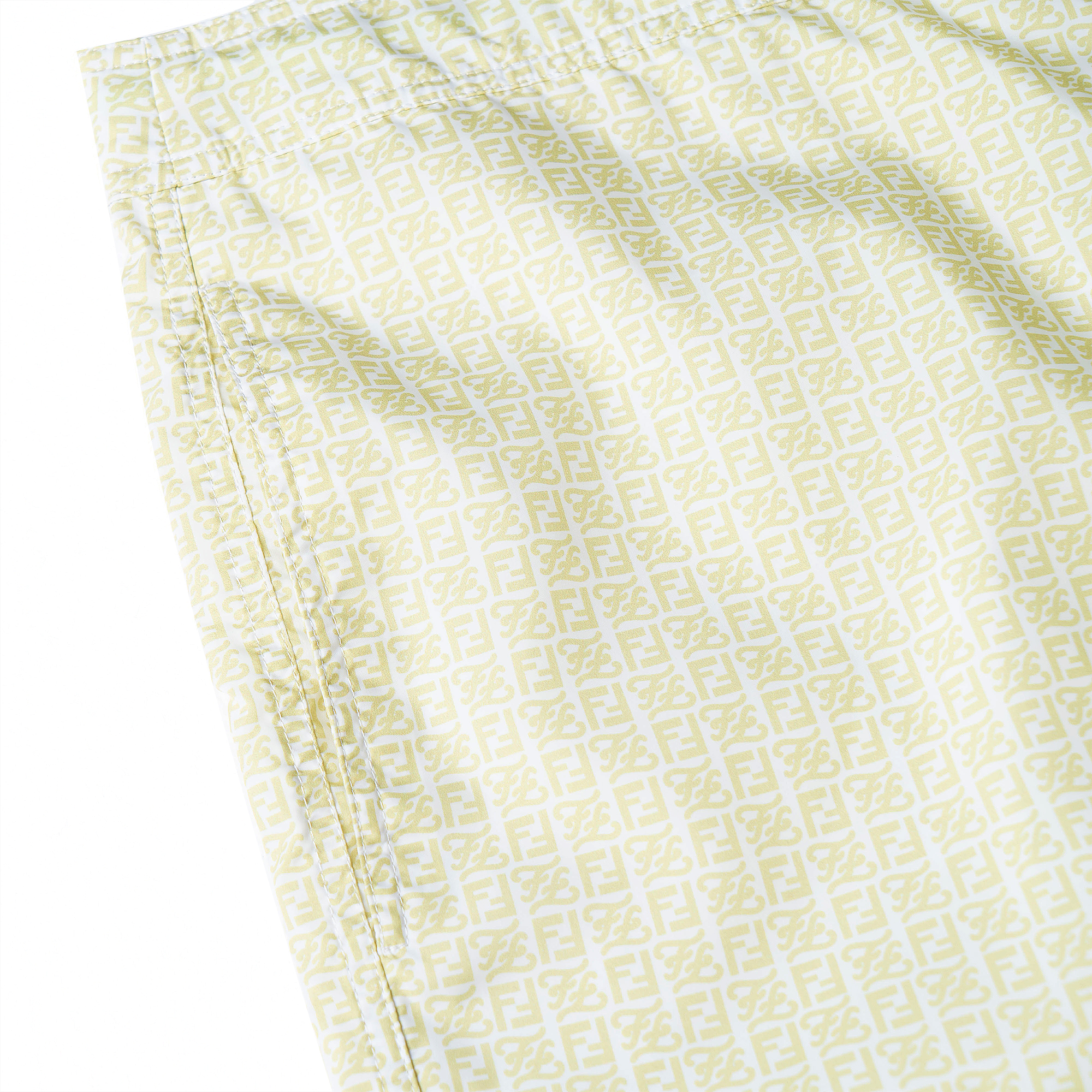 Purchase 芬迪 SS22 浅绿色格纹纽扣中腰直筒短裤. FXB079AH3WF1GW6