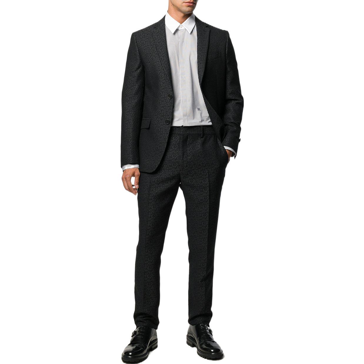 Lookbook 芬迪 SS22 条纹翻领长袖衬衫 灰色. FS0585A9GJF0QC7