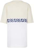 FENDI SS22 Baju-T Cetakan Logo Warna Putih Santai Lelaki. FY0936AIU8F0ZE0 Lookbook FENDI SS22 Baju-T Cetakan Logo Warna Putih Santai Lelaki. FY0936AIU8F0ZE0