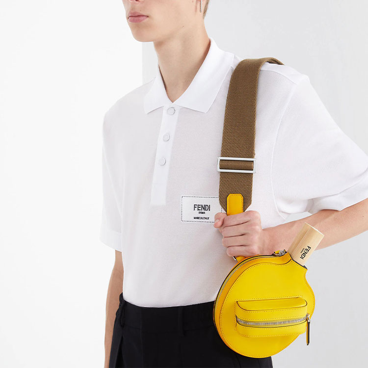 Shop FENDI SS22 Baju Polo Putih Lengan Pendek Fesyen dengan Butang. FY1131A9RPF0WA0