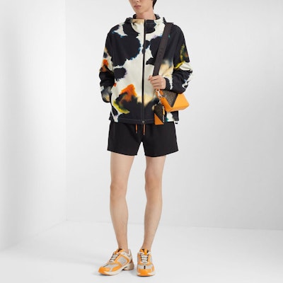 FENDI SS23 黑色logo印花弹力直筒泳裤. FXB077AGBRF1KQR Purchase FENDI SS23 黑色logo印花弹力直筒泳裤. FXB077AGBRF1KQR