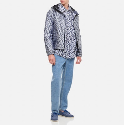 FENDI SS23 Silver Blue Logo Print Full-Zip Hoodie Jacket. FAA890AN62F1KRN Purchase FENDI SS23 Silver Blue Logo Print Full-Zip Hoodie Jacket. FAA890AN62F1KRN