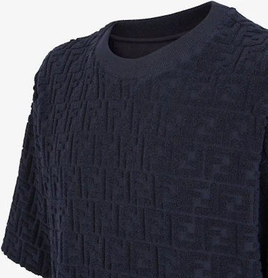 FENDI SS24 Baju-T Biru Longgar Logo Timbol Leher Bulat. FY0936ARYPF0QB0 Shop FENDI SS24 Baju-T Biru Longgar Logo Timbol Leher Bulat. FY0936ARYPF0QB0