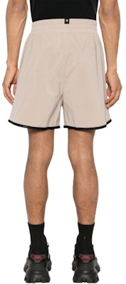 芬迪 SS24 标志印花休闲短裤 杏仁色米色. FAB906AR53 Shop 芬迪 SS24 标志印花休闲短裤 杏仁色米色. FAB906AR53