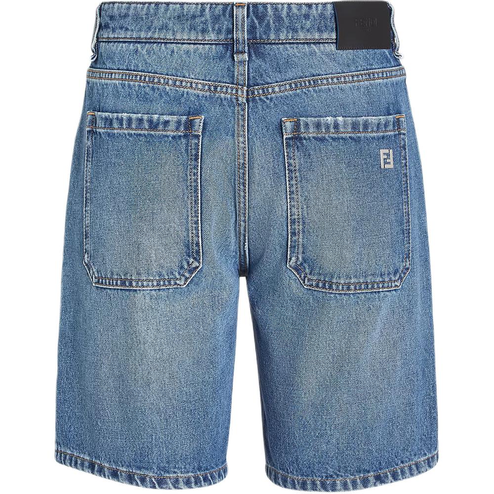 Lookbook FENDI SS24 直筒牛仔短褲附標誌藍色款式。 FLP358AS02F0RBB