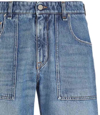 FENDI SS24 Straight-Leg Denim Shorts with Logo Patch Blue. FLP358AS02F0RBB Sizing FENDI SS24 Straight-Leg Denim Shorts with Logo Patch Blue. FLP358AS02F0RBB