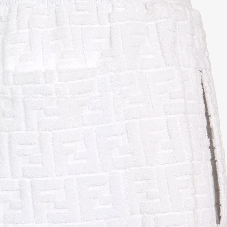 Purchase 펜디 SS24 화이트 로고 엘라스틱 캐주얼 쇼츠. FB0689ARYPF0QA0