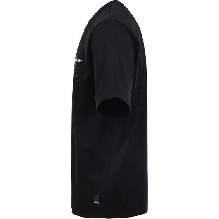 Shop FENDI SS24 Kaos Pria Hitam Cetak Huruf Crewneck Lengan Pendek. FY0936AR6WF0-QA1