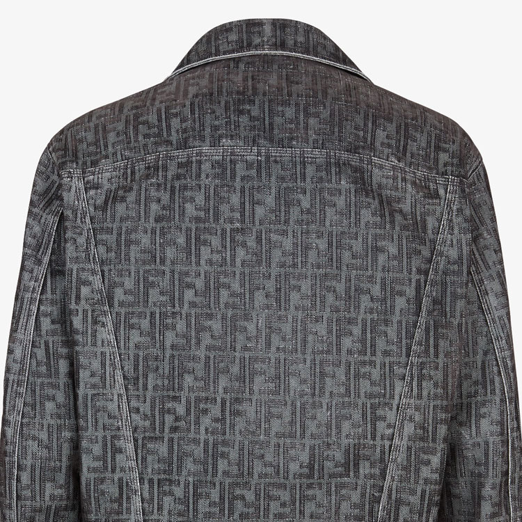 Sizing FENDI SS24 Jaket Denim Cetak Logo Kelabu Lengan Panjang Berkerah. FW0428APSWF1LUY