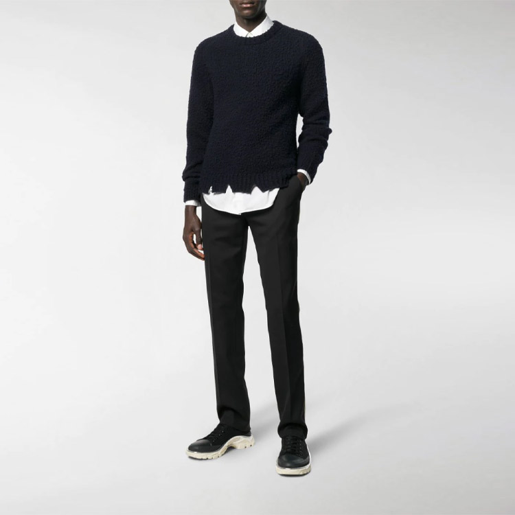 Lookbook Celana Panjang Hitam FENDI dengan Logo Samping. FB0366A7G6F0QA1