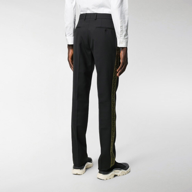 Purchase Celana Panjang Hitam FENDI dengan Logo Samping. FB0366A7G6F0QA1