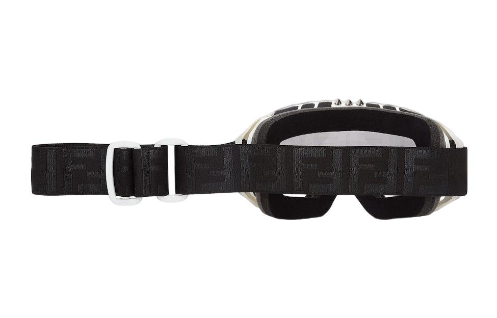 Lookbook FENDI Kacamata Ski Unisex Stylish Anti Angin FAH505-AI5CF-0H0G