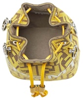 펜디x프라그먼트 FF 미니백 옐로우 (Fendi x Fragment FF Mini Yellow Bag)
Lookbook 펜디x프라그먼트 FF 미니백 옐로우 (Fendi x Fragment FF Mini Yellow Bag)